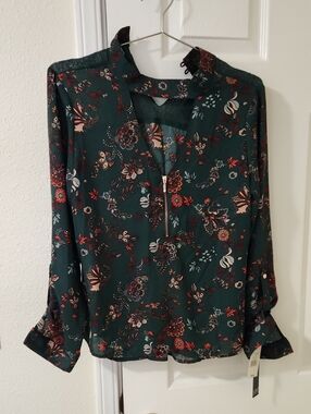 My Michelle Emerald Green Floral Zip-Front Blouse